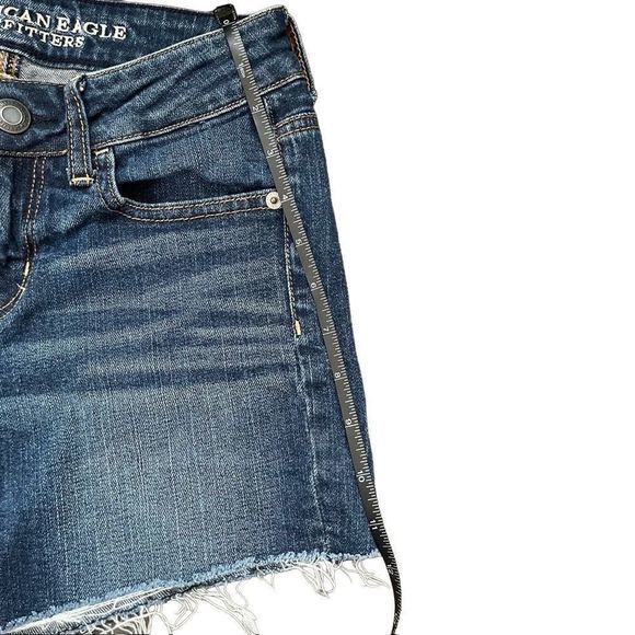 American Eagle Distressed Stretch Denim Cut-Off & Frayed‎ Shorts — SZ 0 LIKE NEW - Picture 11 of 12